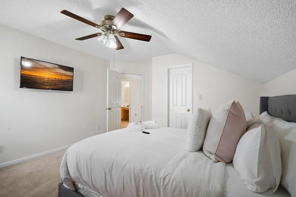 Holiday home Cozy 4B 2 5B University Home King Beds Jacuzzi Charlotte United States