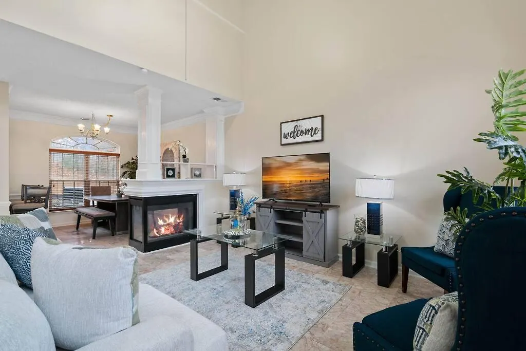 Holiday home Cozy 4B 2 5B University Home King Beds Jacuzzi Charlotte
